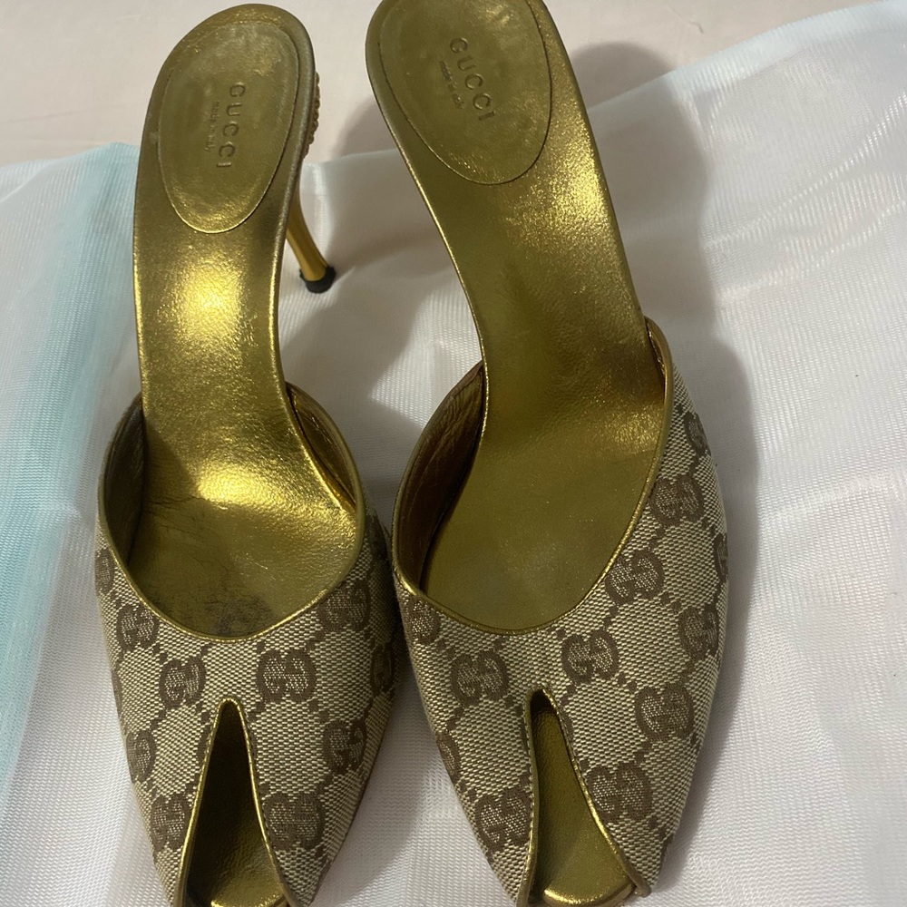 Authentic Monogram Gucci heels